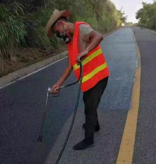 龙岩路面喷涂翻新彩色步道施工方案